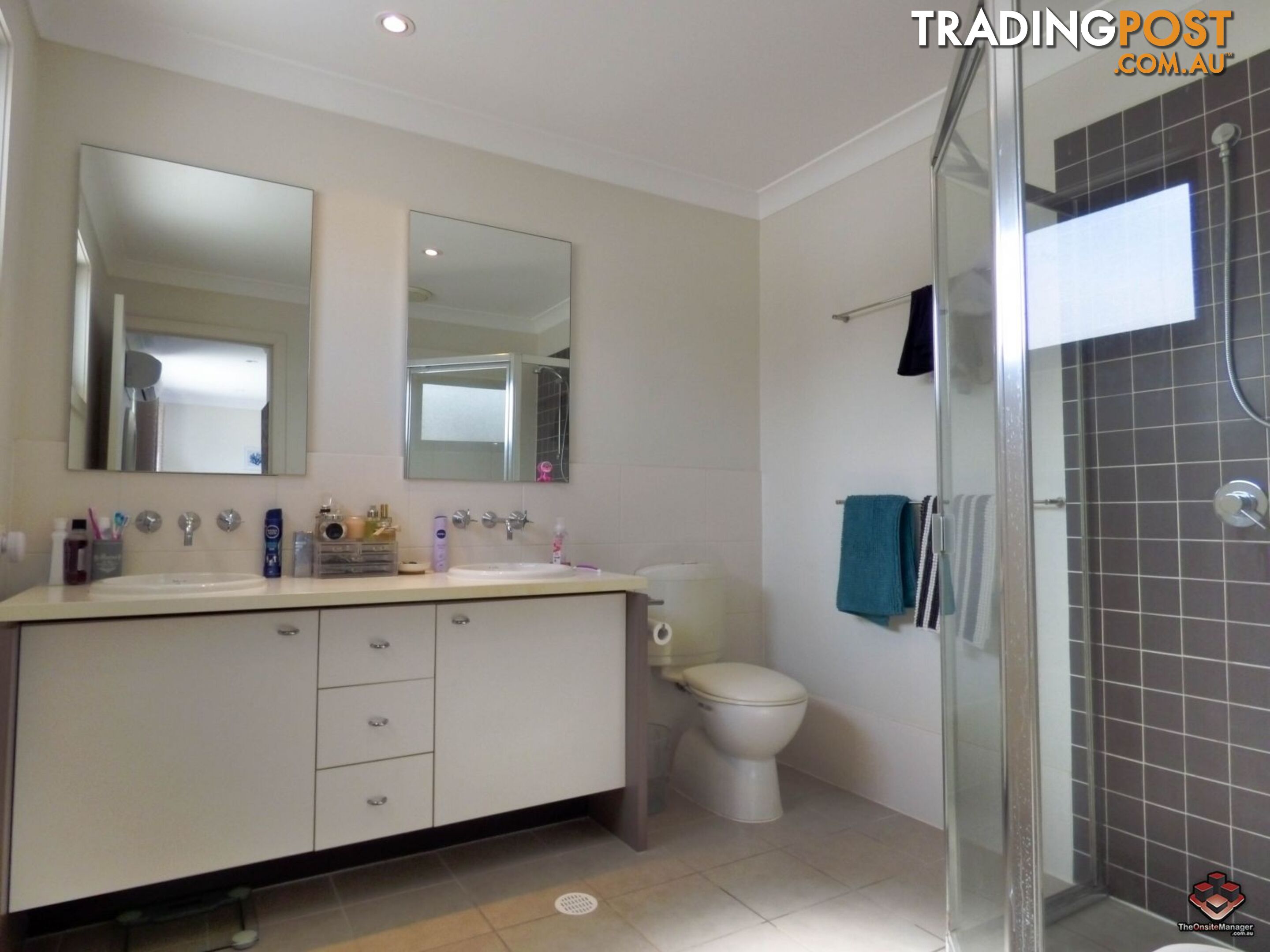 16 Surbiton Court Carindale QLD 4152