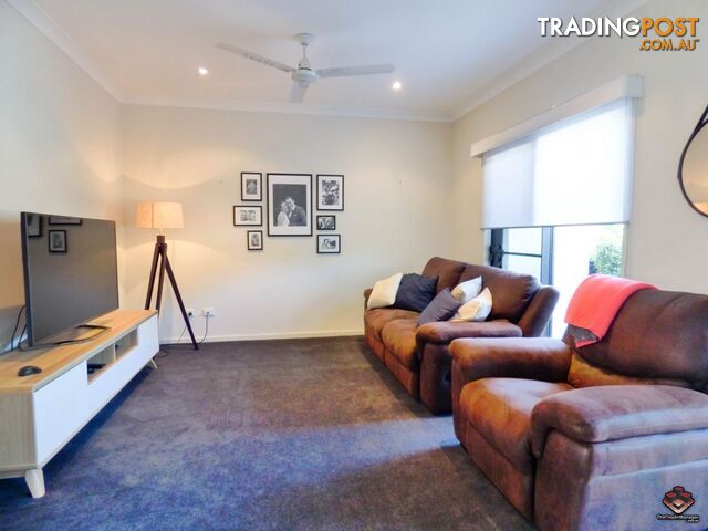 16 Surbiton Court Carindale QLD 4152