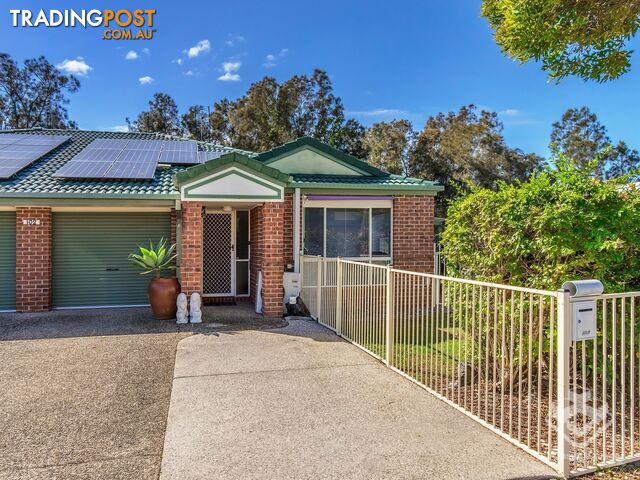 102 Cootharaba Drive Helensvale QLD 4212 - photo 2 of 15