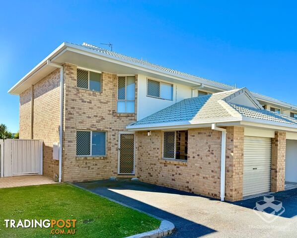 ID:21191707 220 Christine Avenue Burleigh Waters QLD 4220 - photo 3 of 8