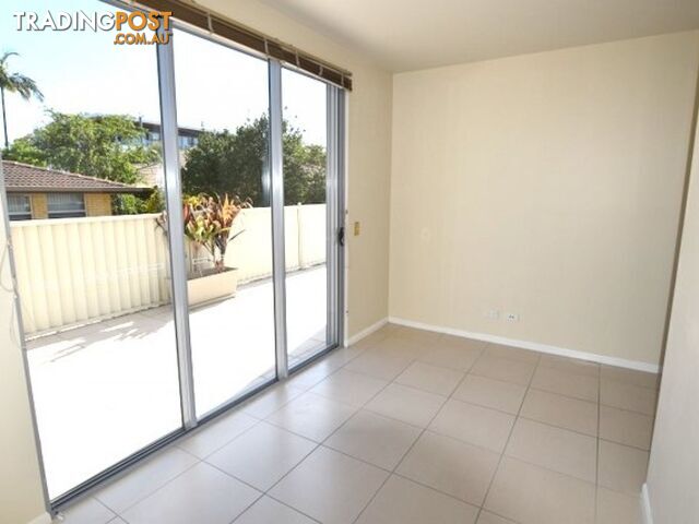 10 Victor Avenue Paradise Point QLD 4216