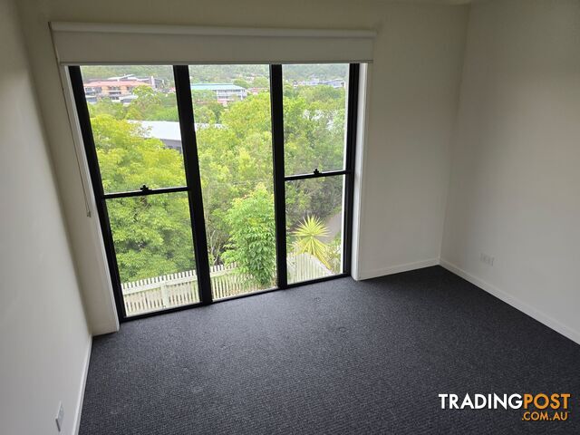ID:21197470 18 Archipelago Street Pacific Pines QLD 4211 - photo 4 of 11