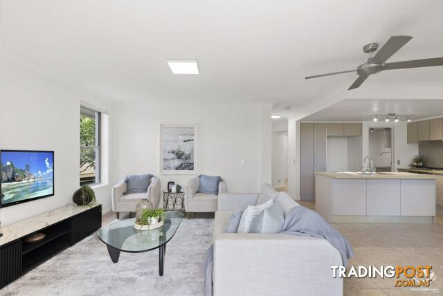 2/3108 The Boulevard Carrara QLD 4211 - photo 4 of 15