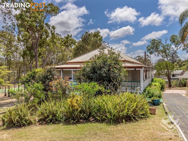 32 Catani Place Helensvale QLD 4212 - photo 2 of 23