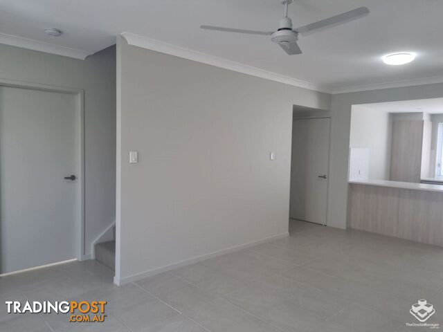 2/9 Comma Court Kallangur QLD 4503