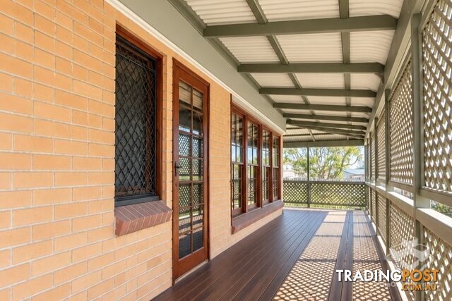 36 Croxley Street Upper Mount Gravatt QLD 4122 - photo 2 of 17