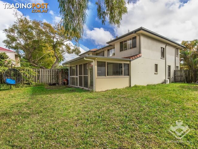 19 Harrow Place Arundel QLD 4214