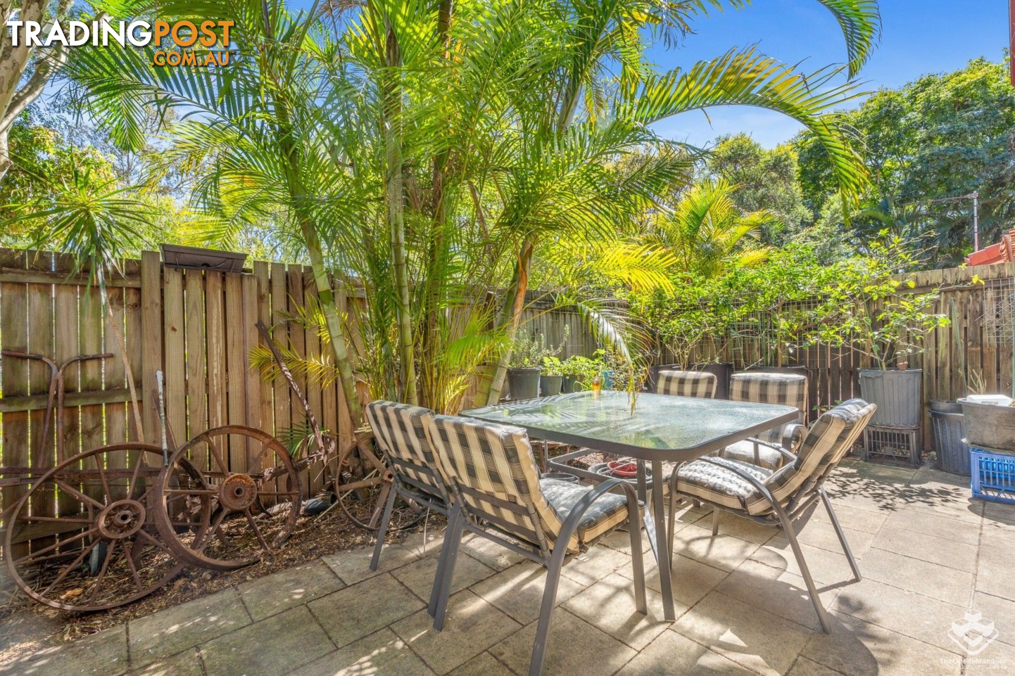 2/102 Alexander Drive Highland Park QLD 4211