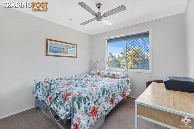 2/102 Alexander Drive Highland Park QLD 4211