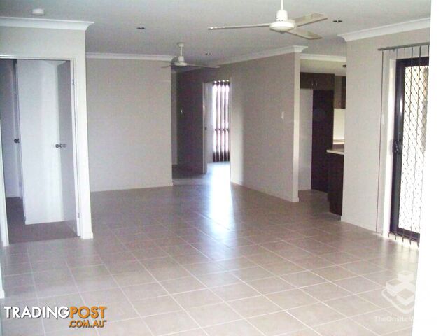 16 Parklands Drive Mount Louisa QLD 4814 - photo 2 of 6