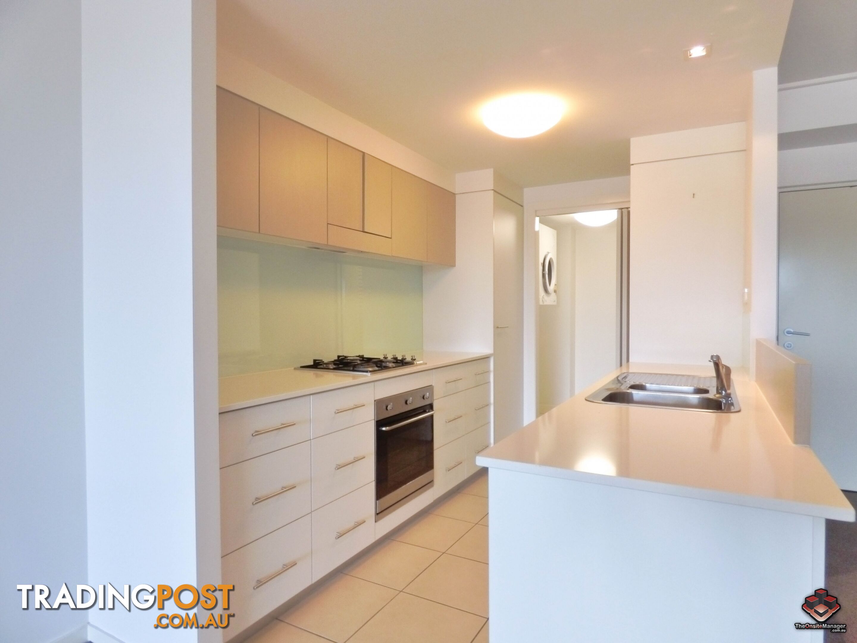 16 Surbiton Court Carindale QLD 4152