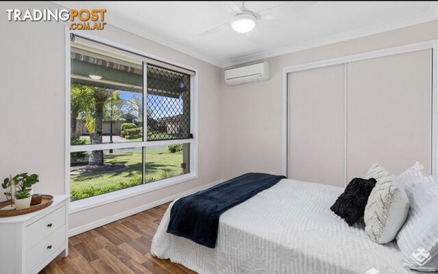 27 Lakeshore Drive Helensvale QLD 4212