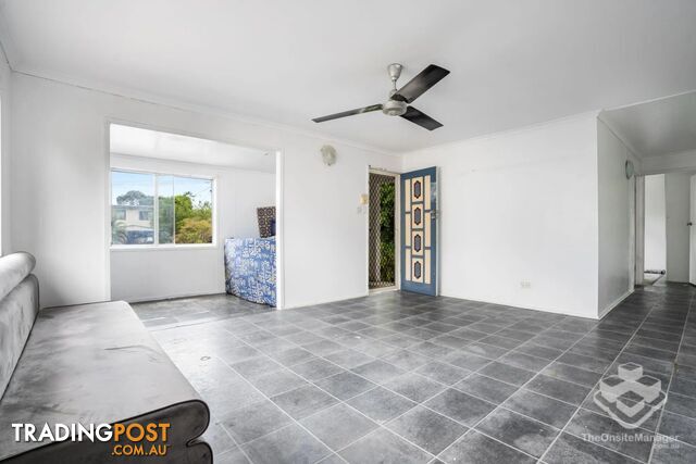 9 Bambil Street Crestmead QLD 4132 - photo 2 of 13