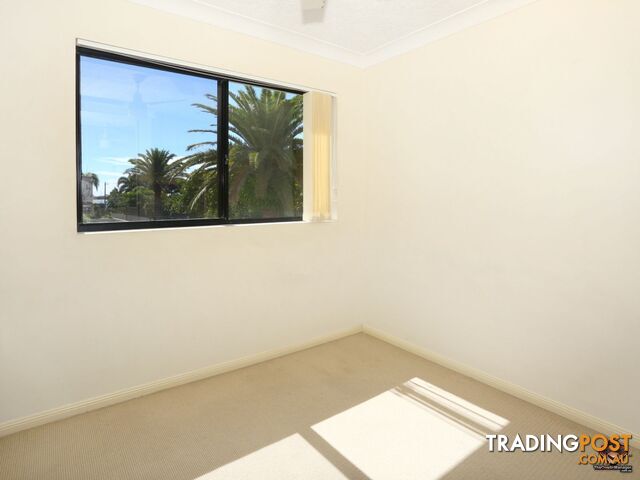 38 Labrador Street Labrador QLD 4215