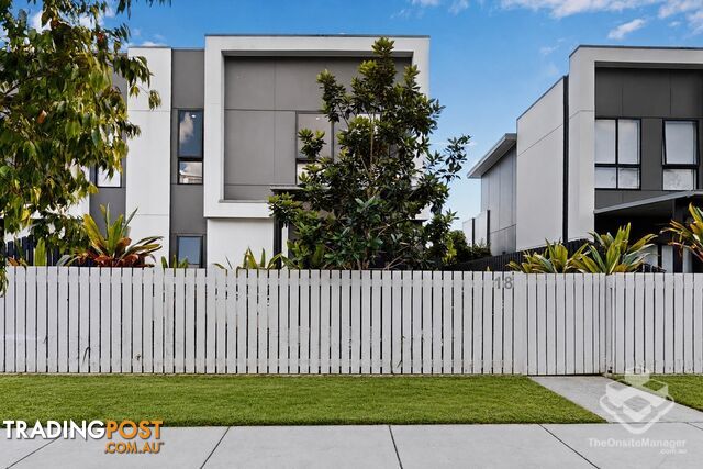 8 Lawrence Lyons place Kenmore QLD 4069