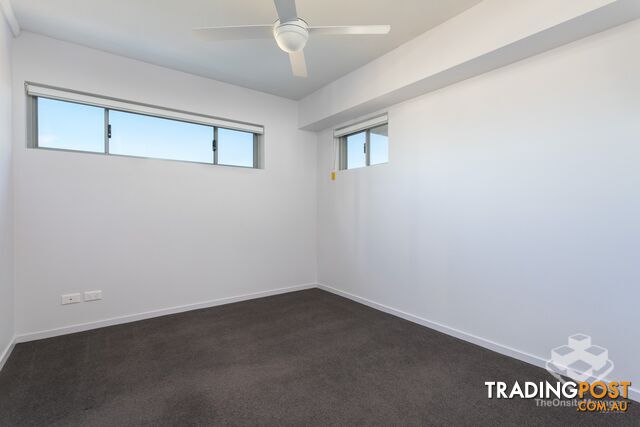 ID:21195734 17 Carl Street Woolloongabba QLD 4102 - photo 4 of 10