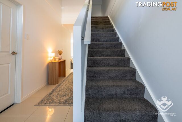 85 Pohlman Street Southport QLD 4215 - photo 3 of 19