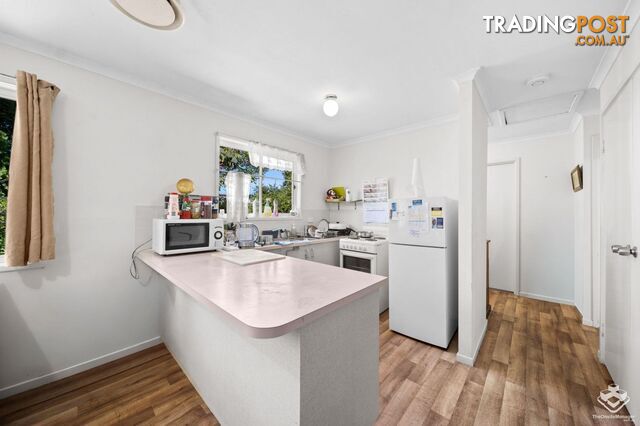 27 Cedar Drive Stapylton QLD 4207 - photo 3 of 11
