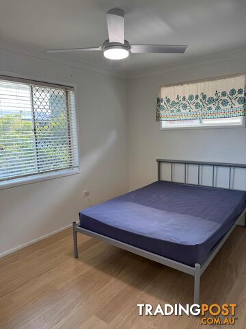 29 Delavan Street Wishart QLD 4122 - photo 2 of 26