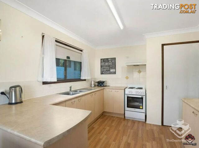 54 Benowa Road Southport QLD 4215 - photo 2 of 13