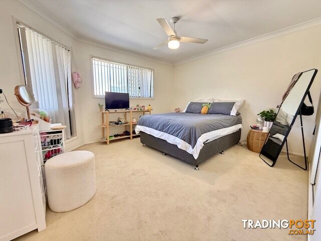 ID:21197005 220 Christine Avenue Burleigh Waters QLD 4220 - photo 5 of 14
