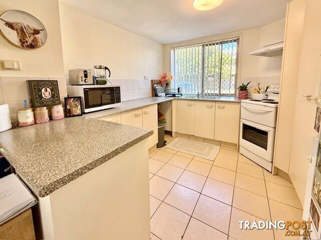 ID:21197005 220 Christine Avenue Burleigh Waters QLD 4220 - photo 4 of 14