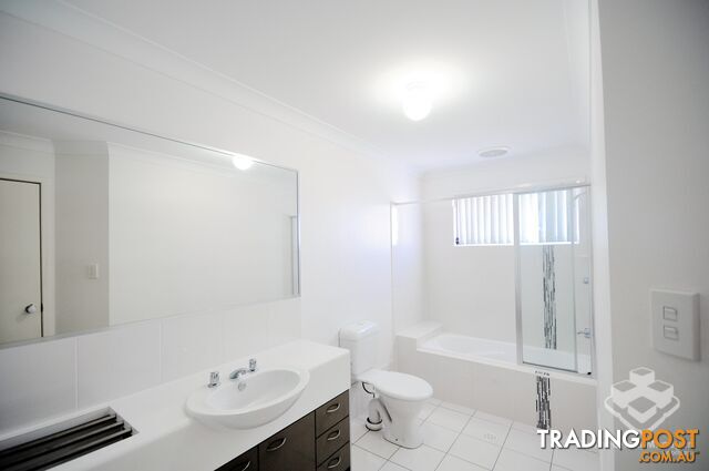 ID:21194803 14 Fleet Street Browns Plains QLD 4118 - photo 5 of 11
