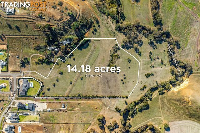 2 Elmhurst Place BATESFORD VIC 3213