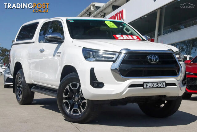 2022 TOYOTA HILUX SR5  UTE