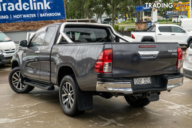 2017 TOYOTA HILUX SR5 UTE - photo 2 of 21