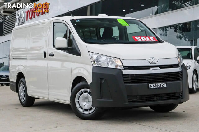 2024 TOYOTA HIACE   VAN