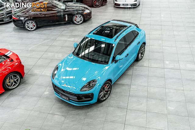 2022 Porsche Macan  