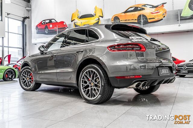 2016 Porsche Macan  