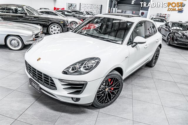 2016 Porsche Macan  