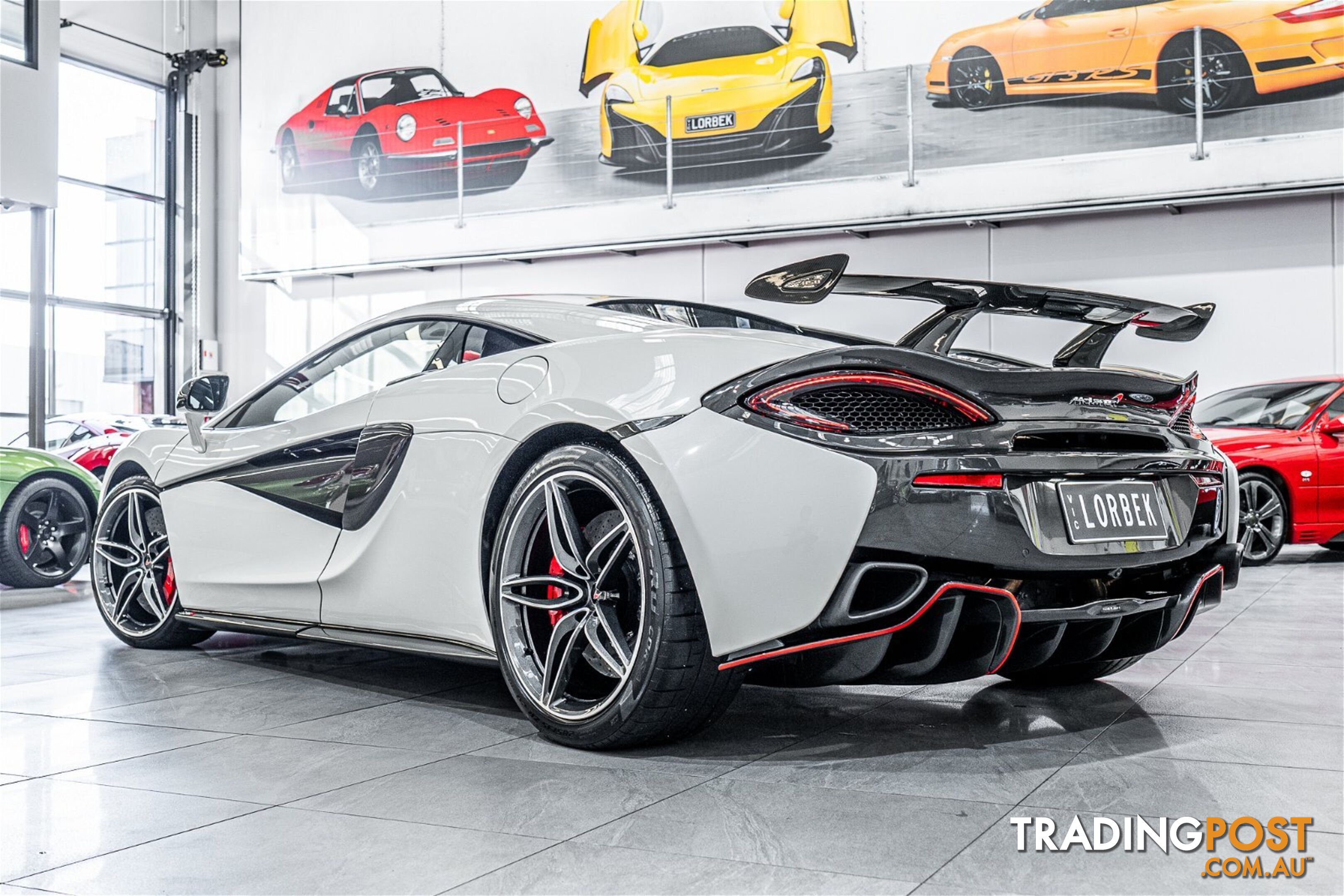 2019 McLaren 570S  