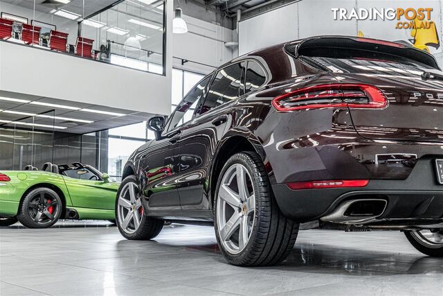 2017 Porsche Macan  