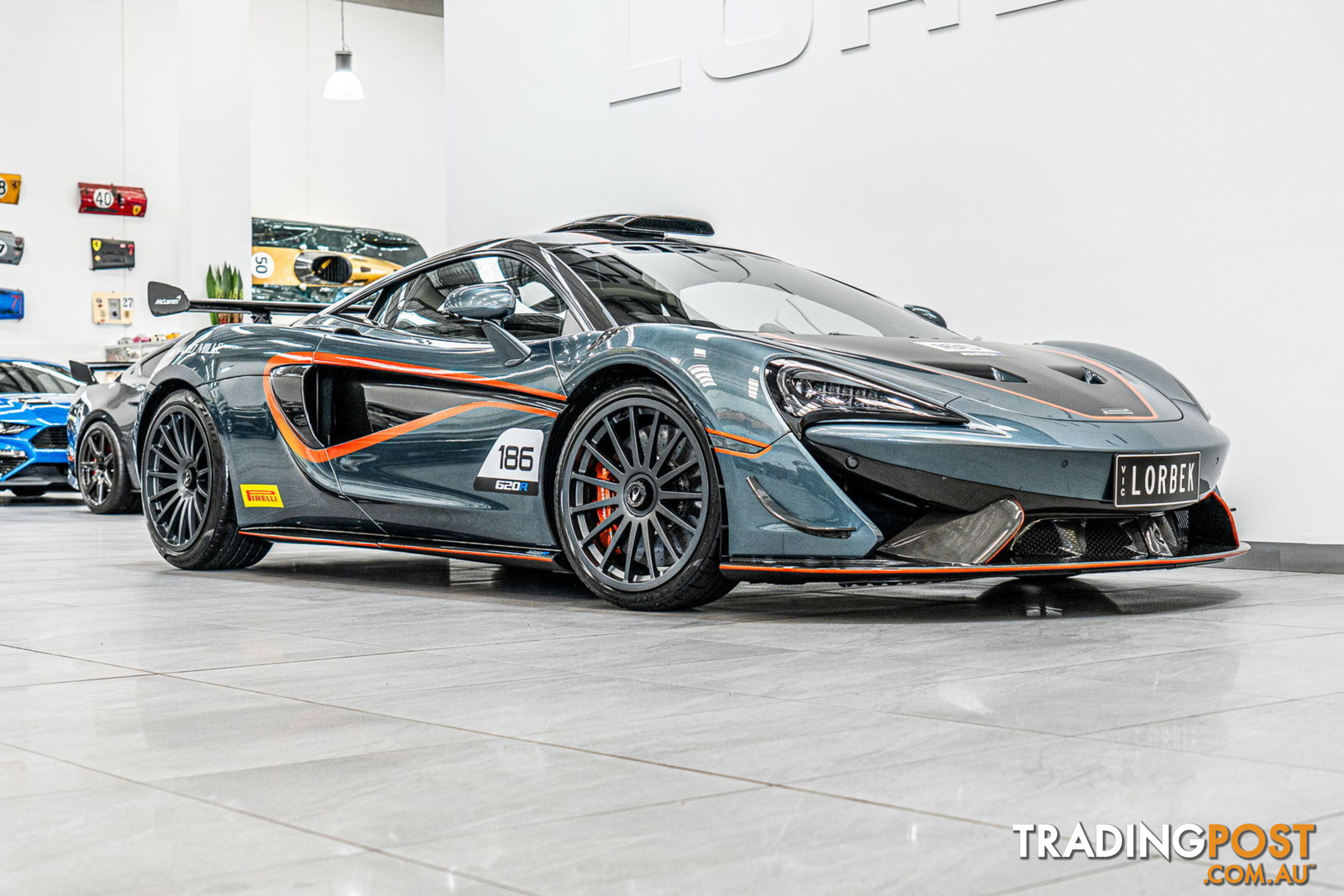 2020 McLaren 620R  