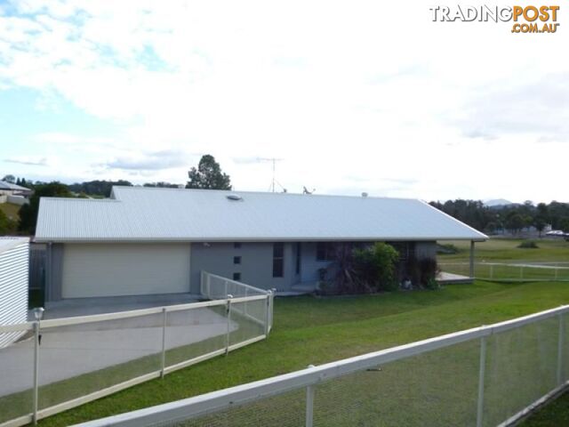 11 Grant Crescent MACKSVILLE NSW 2447