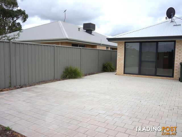 13 Fareham Crescent WELLARD WA 6170