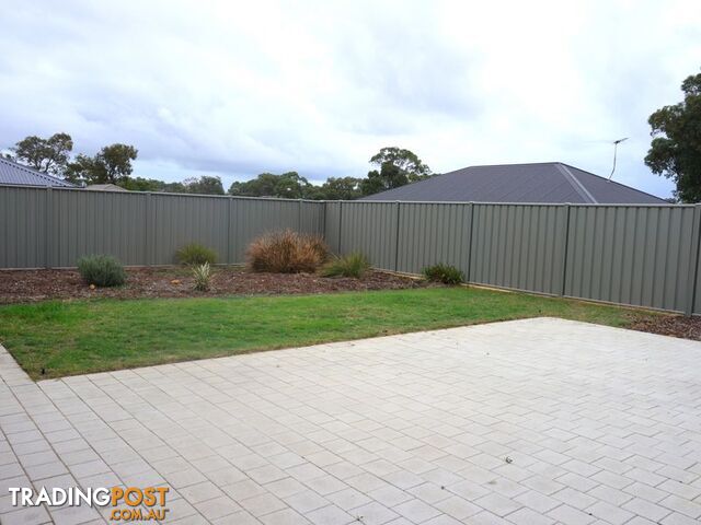 13 Fareham Crescent WELLARD WA 6170