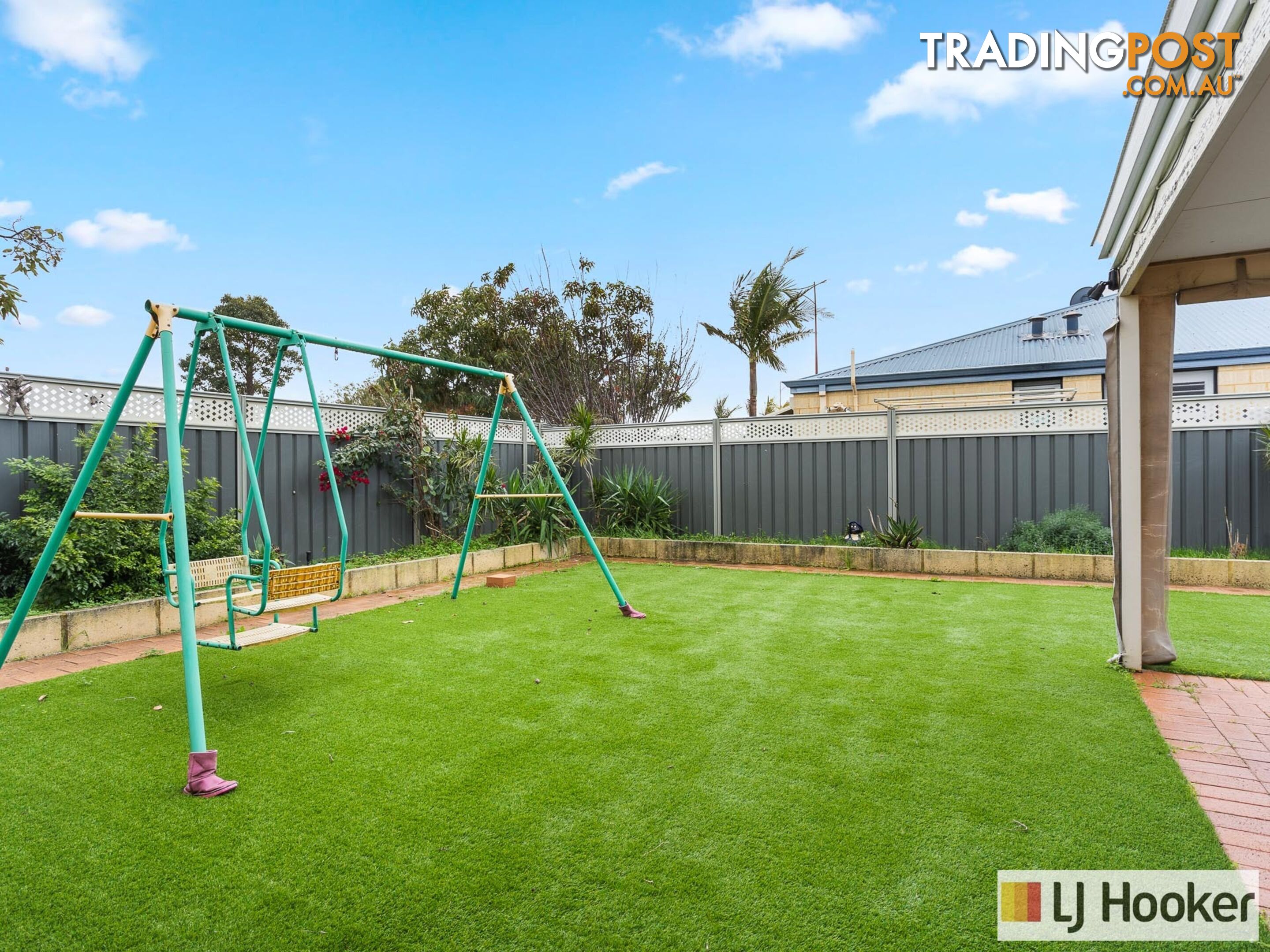 10 Freeduff Drive WATTLE GROVE WA 6107