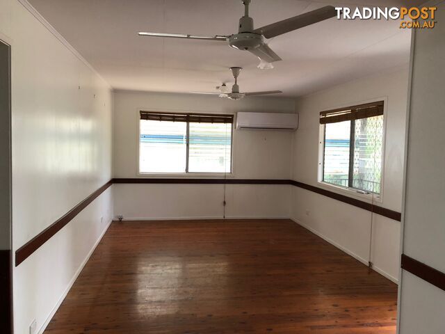 1 Queen Elizabeth Drive DYSART QLD 4745