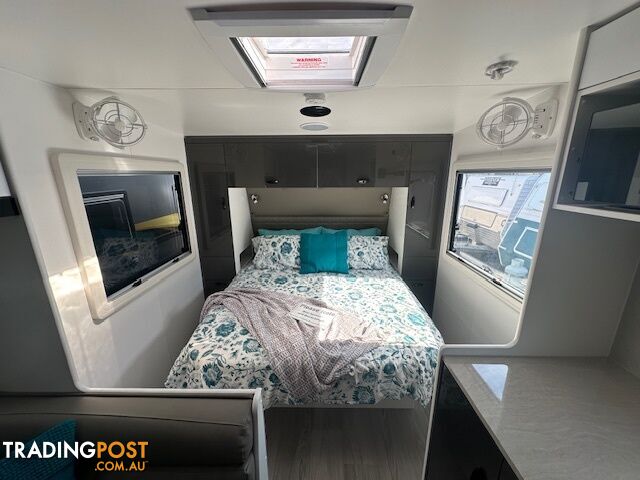 2023 20'6 Viscount WildShark V3.2 Club lounge