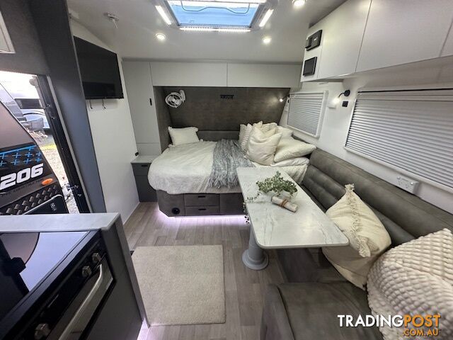 23'6 XTOUR Eclipse 4 or 5 bunk Off Road Off Grid