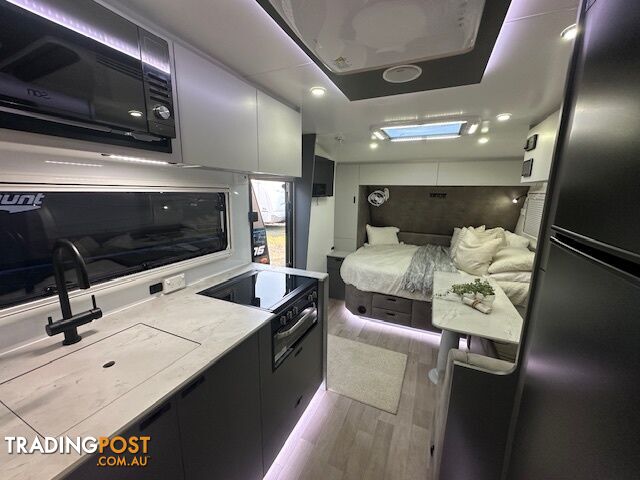 23'6 XTOUR Eclipse 4 or 5 bunk Off Road Off Grid