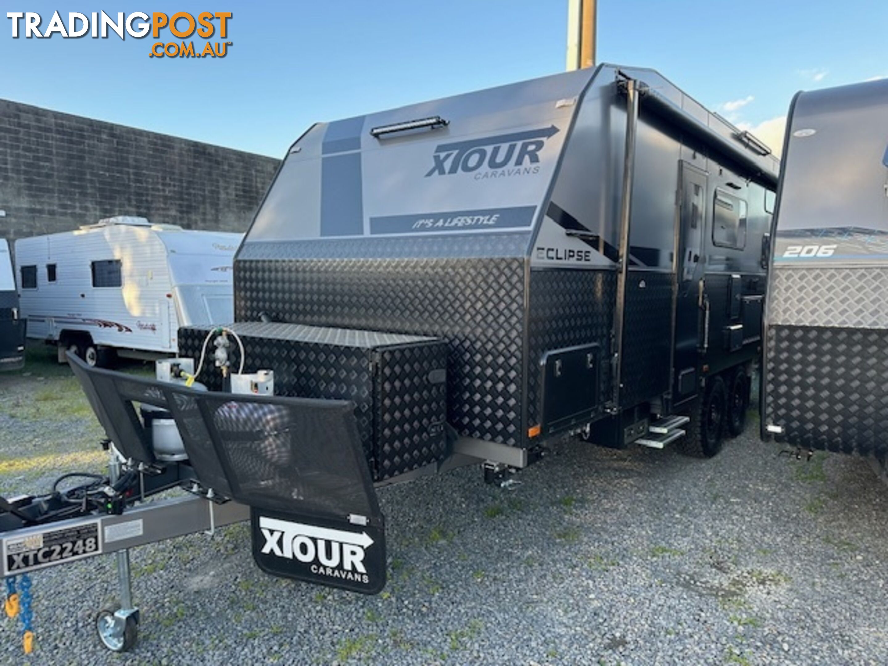 23'6 XTOUR Eclipse 4 or 5 bunk Off Road Off Grid