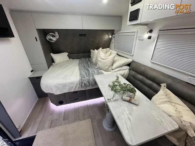 23'6 XTOUR Eclipse 4 or 5 bunk Off Road Off Grid