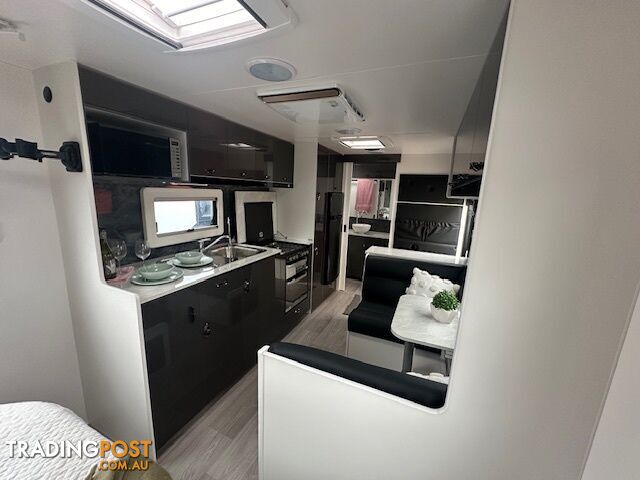 2024 20'6 Viscount V3.5 cafe with pantry on entry