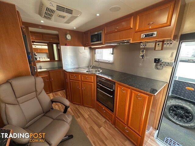 Used Runout 2009 Regent S/3 21' Was - photo 4 of 16
