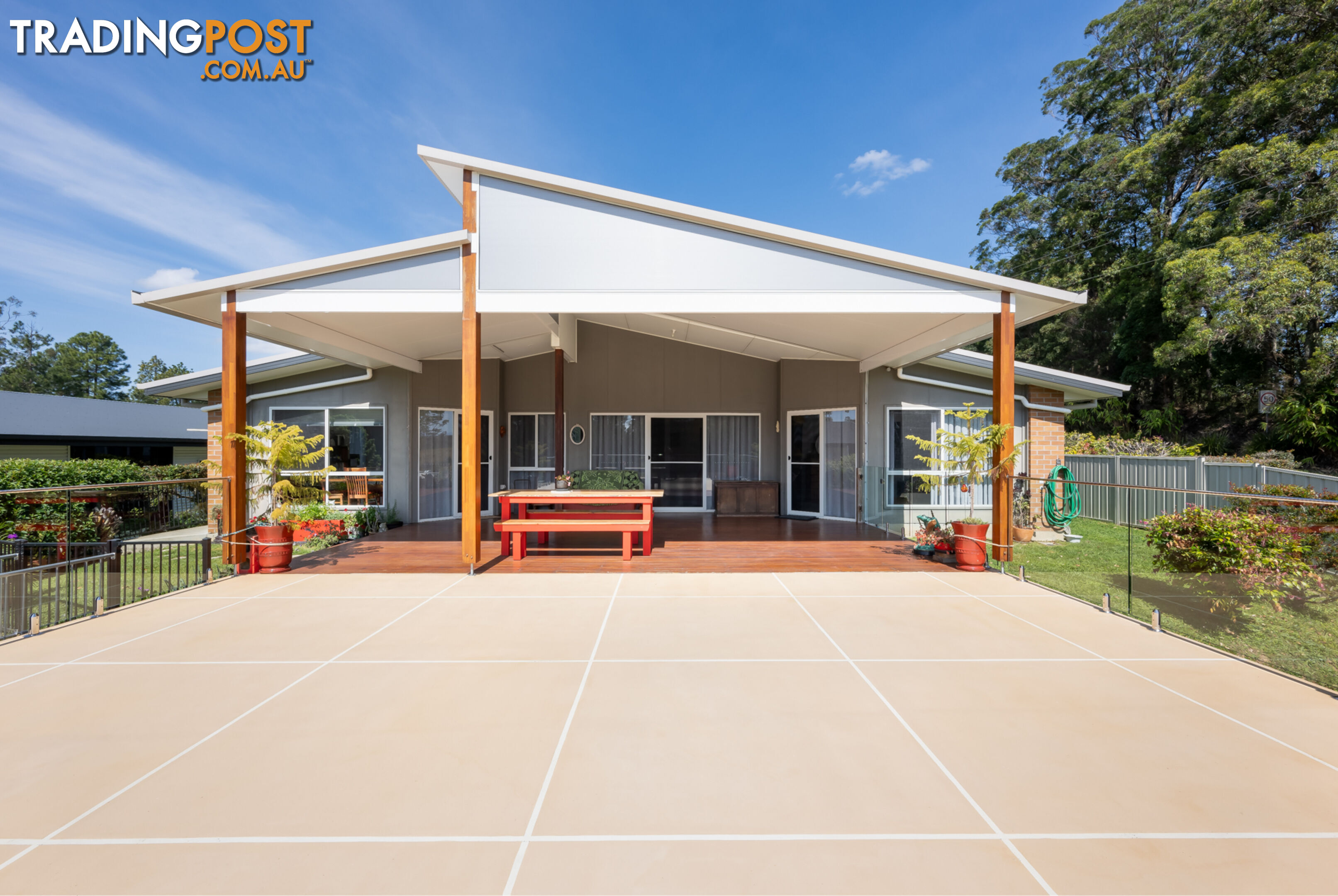 1 Rosemary Gardens NORTH MACKSVILLE NSW 2447